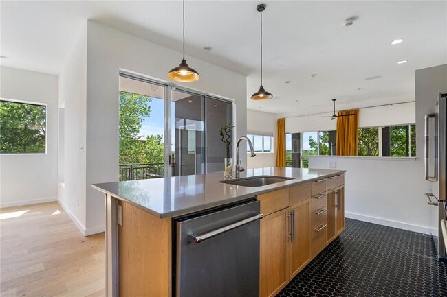 Foto del edificio - 5334 Sendero Hills Pkwy