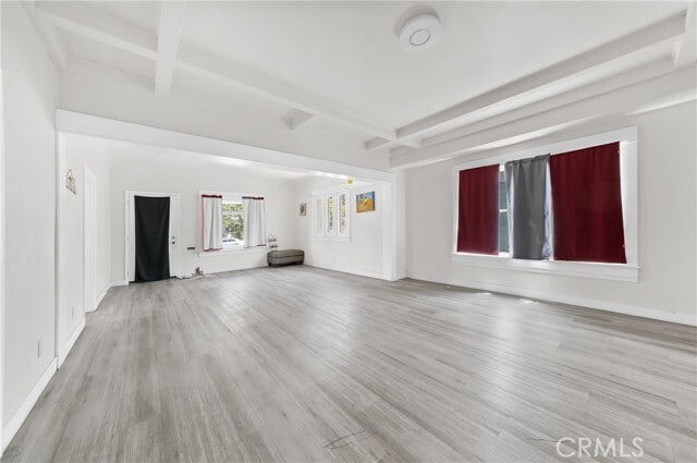 Foto del edificio - 220 E Kingsley Ave