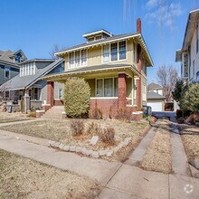 Building Photo - 1214 W Maine St