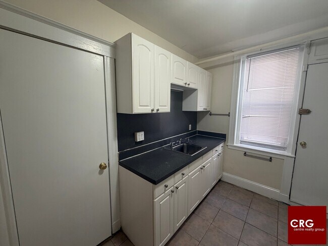 Building Photo - 9 Barrows St