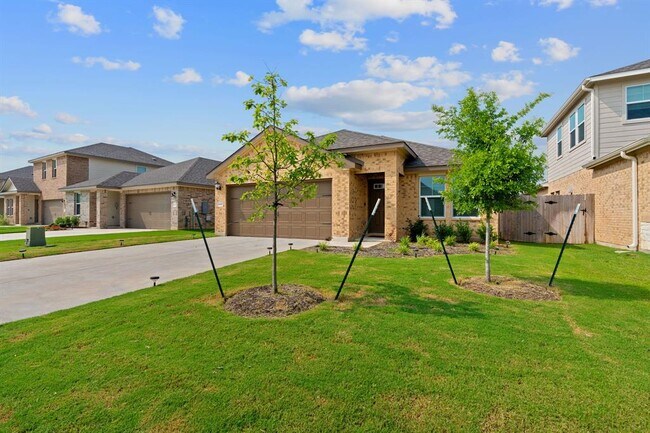 Foto del edificio - 14417 Heartland Dr