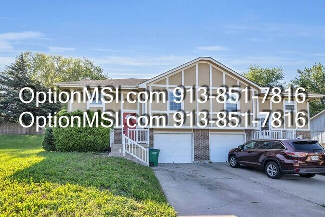 Foto del edificio - Spacious Townhome!