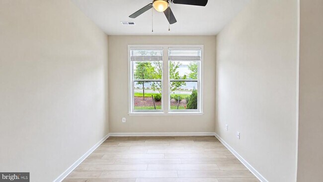 Foto del edificio - 4809 Vista Green Ln