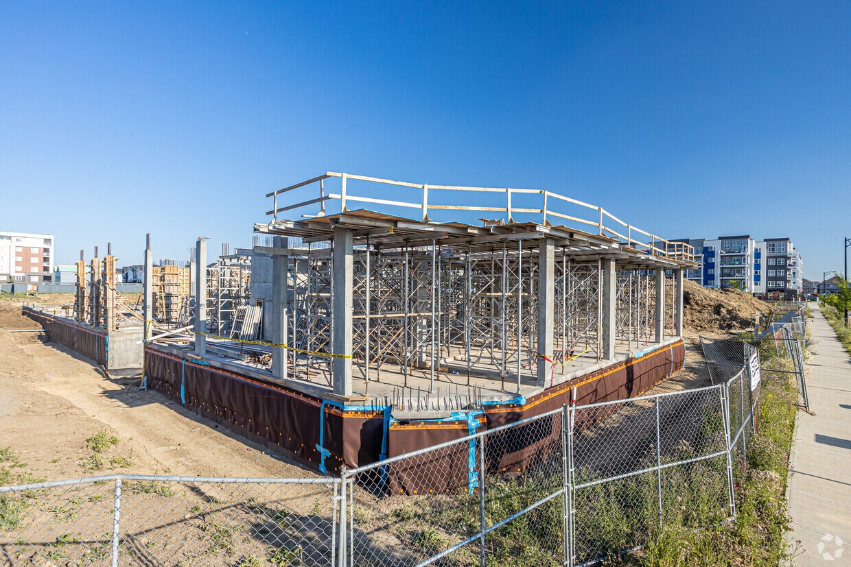 Building Photo - Towers of Desrochers