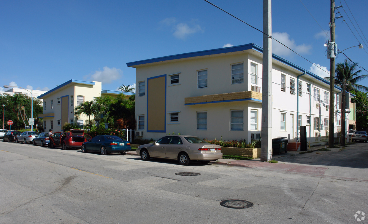 Primary Photo - Conrad Apartments
