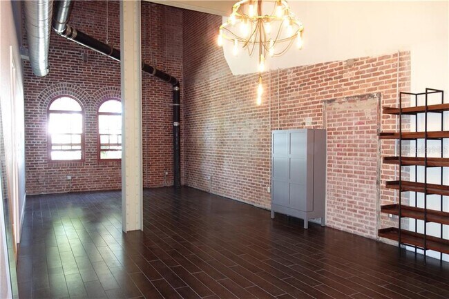 Foto del edificio - 1501 W Horatio St