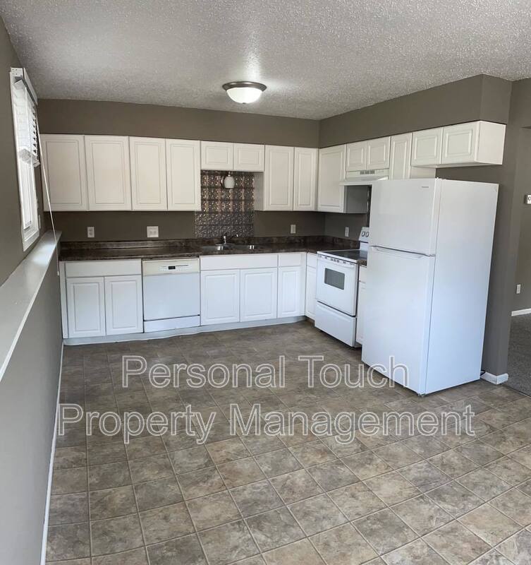 Foto principal - 725 30th St N