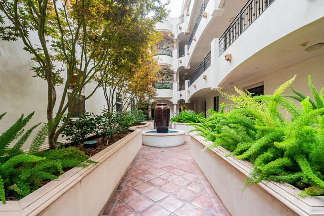 Photo - 12020 Guerin St (Studio City, CA) Townhome