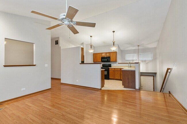 Foto del edificio - 3422 Blue Ridge Dr