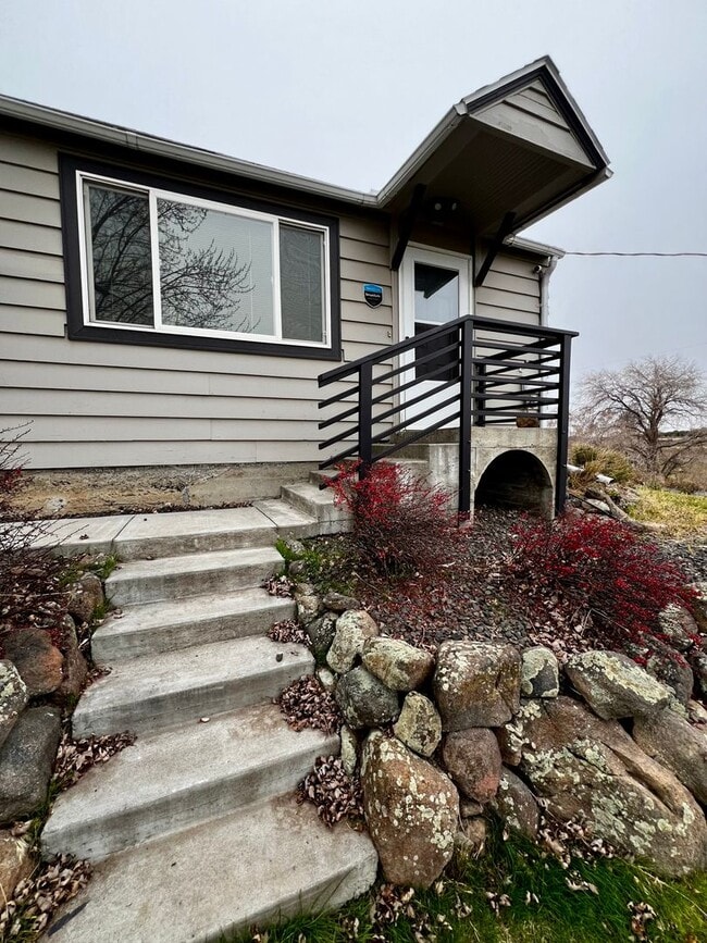 Building Photo - 261 Wilcox Rd