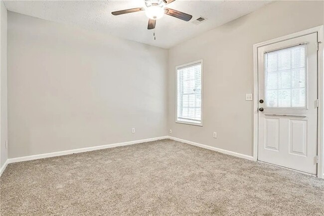 Photo - 754 Celeste Ln House