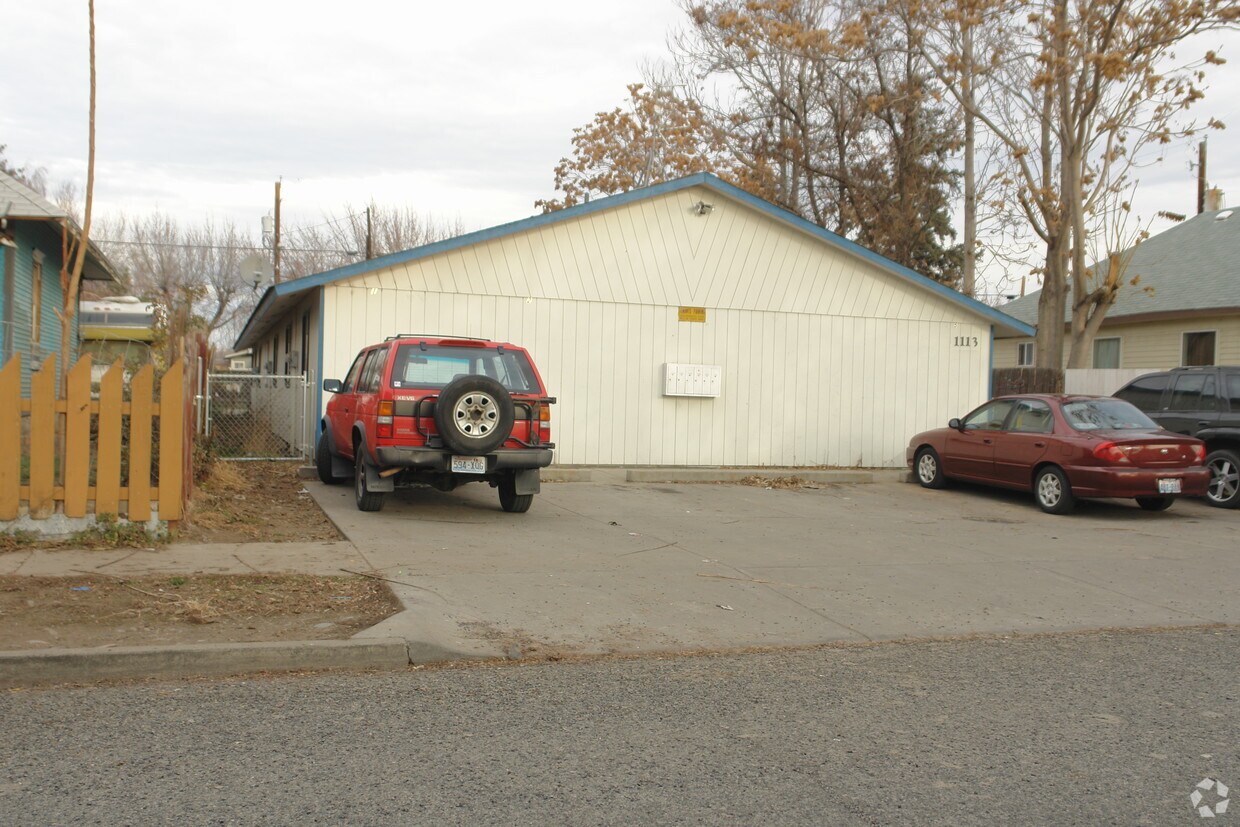 Foto del edificio - 1113 Cherry Ave