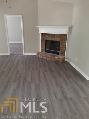 Building Photo - 204 Jenny Ln