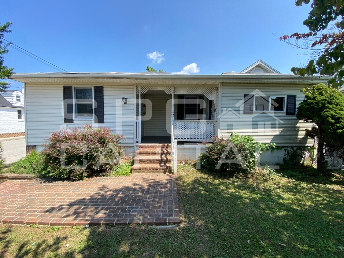 Primary Photo - 351 Manor St