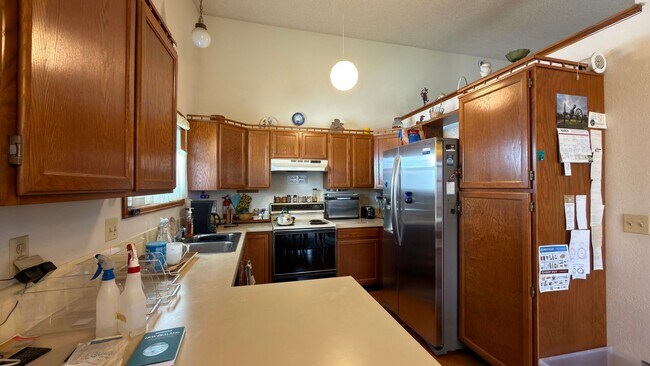 Foto del edificio - Great Furnished House In Fort Collins with all utilities included