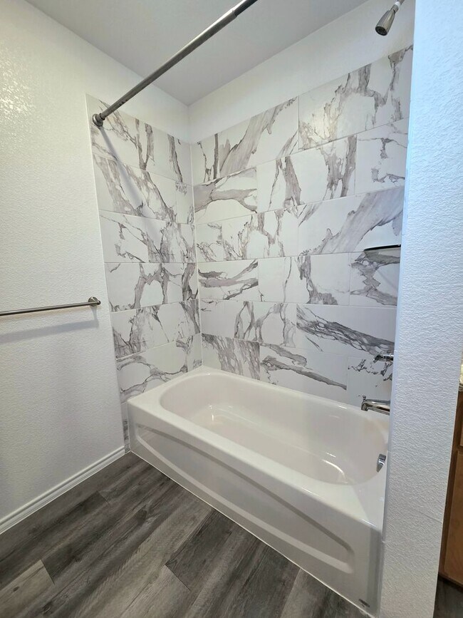 Foto del edificio - AVAILABLE SOON! (SECTION 8 ACCEPTED)