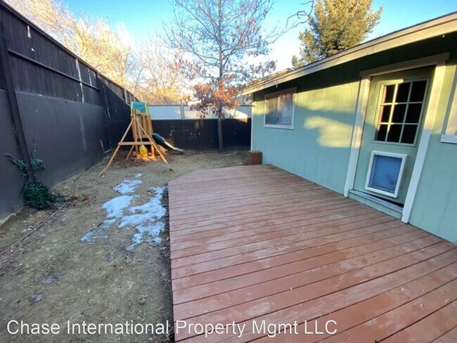 Building Photo - 3 br, 2 bath House - 6470 Lotus Street