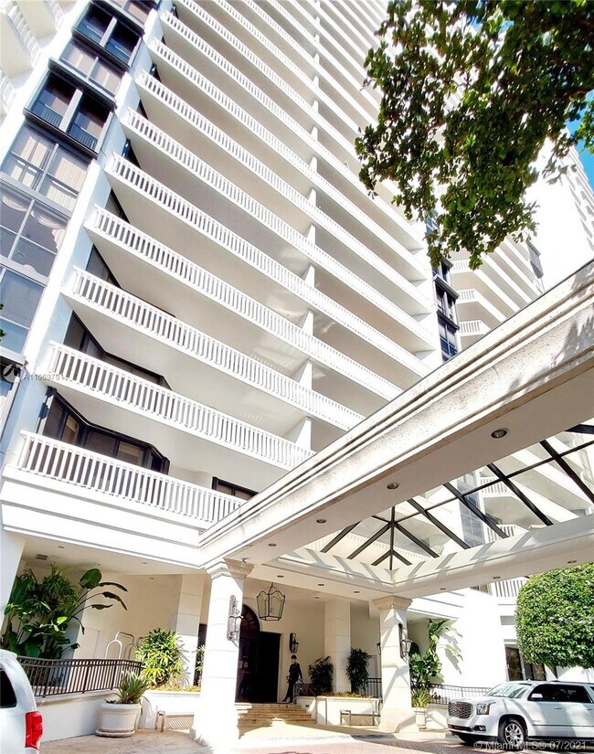 Foto del edificio - 2000 Island Blvd
