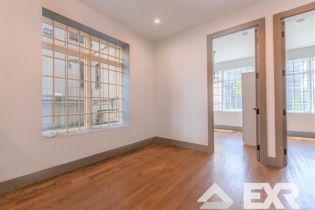 Foto del edificio - 1611 Sterling Pl