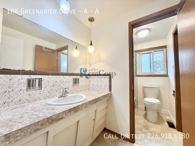 Building Photo - 106 Greenbrier Dr