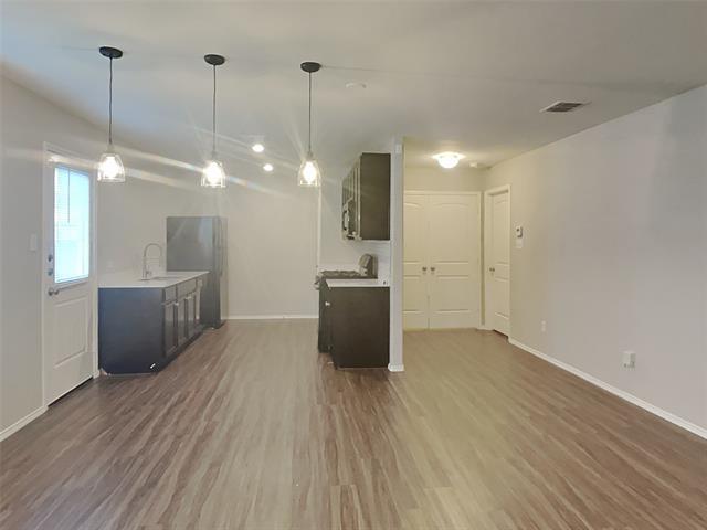 Foto del edificio - 5692 McClelland St