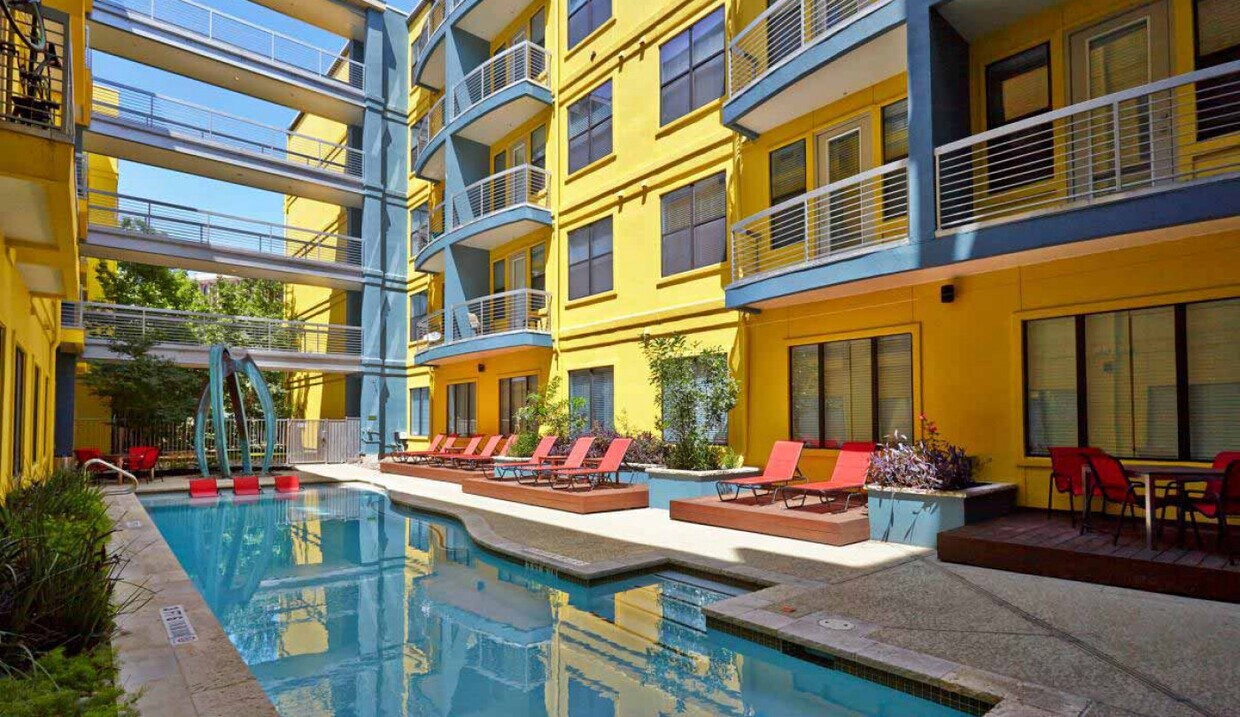Primary Photo - A 2 BR Like A World Heritage Of Comfort