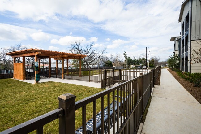 Lantower Alamo Heights Apartments San Antonio, TX
