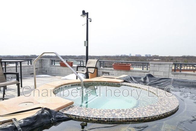 Foto del edificio - 1021 N Garfield St