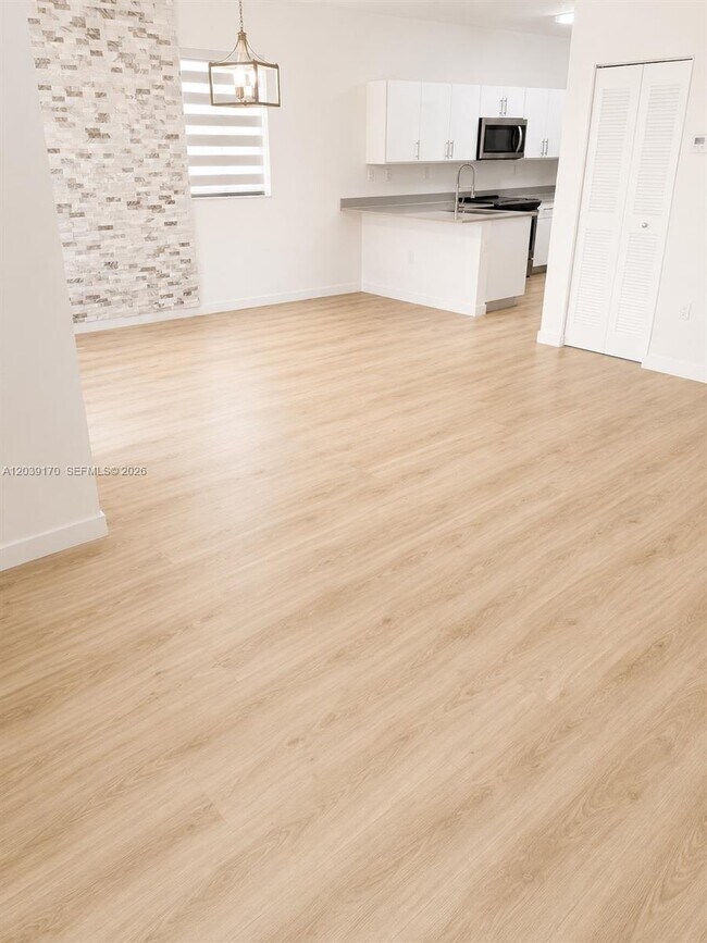 Foto del edificio - 15560 SW 136th St