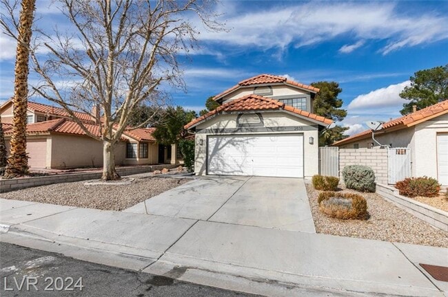 Building Photo - 3 BED, 2.5 BATH HOME LOCATED IN THE HEART ...