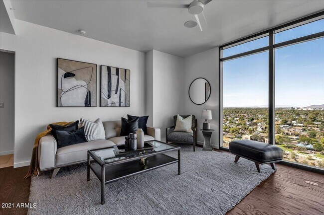 Foto del edificio - 200 W Portland St