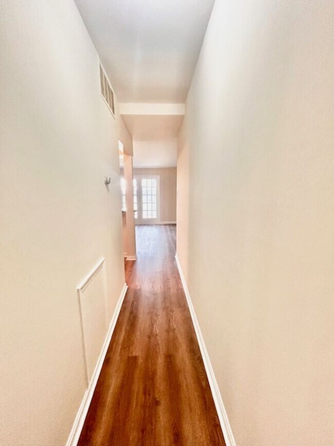 Foto del edificio - 1244 C St SE