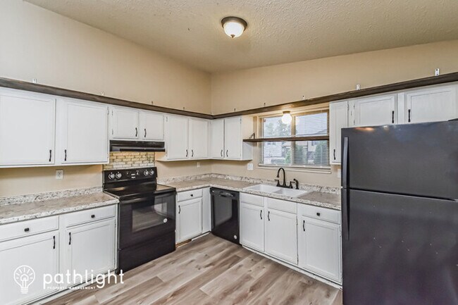 Foto del edificio - 3127 South Moonbeam Circle, Colorado Sprin...