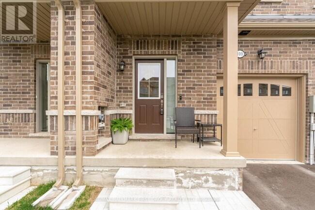 Photo du bâtiment - 109 N Gdn Blvd
