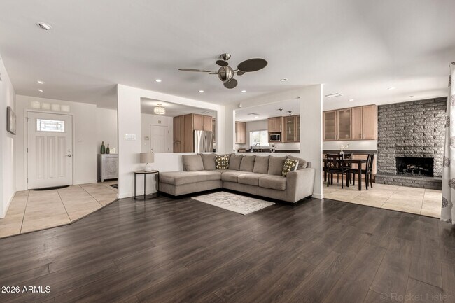 Foto del edificio - 9832 N 29th St