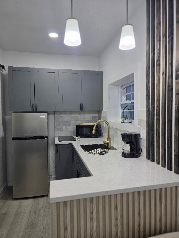 Foto del edificio - 804 Royal Palm Dr