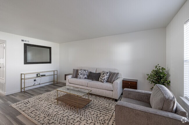 2 habitaciones, 1 baño - 860 pies cuadrados - Sala de estar - Greenway Flats