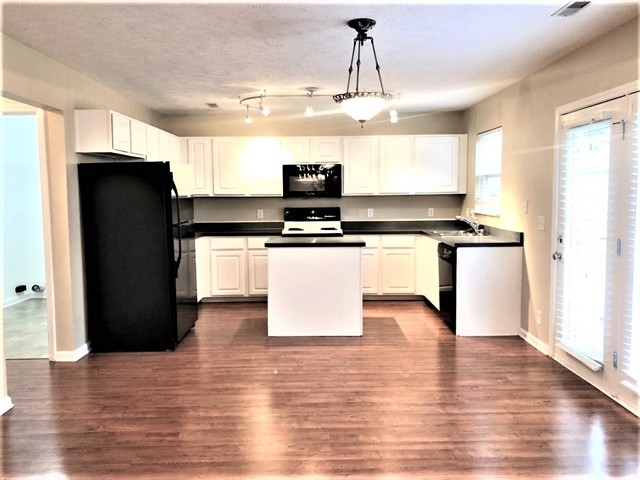 Foto del edificio - 1032 Lexington Farms Drive
