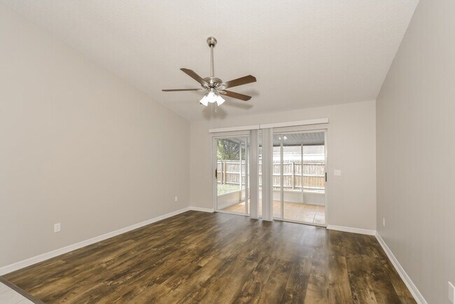 Foto del edificio - 4703 Stove Pl