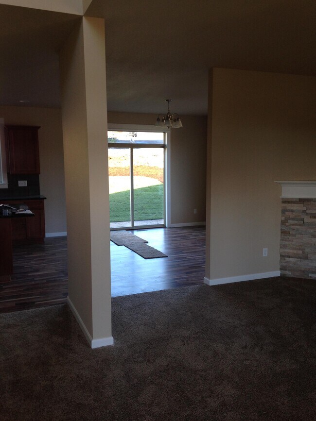 Building Photo - 35651 Elk Meadows Dr