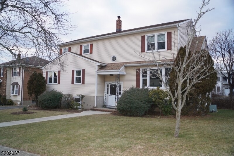 15 Roseland Ave Unit 1, Totowa, NJ 07512 Room for Rent in Totowa, NJ