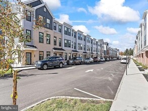 Building Photo - 1310 Parker Blvd