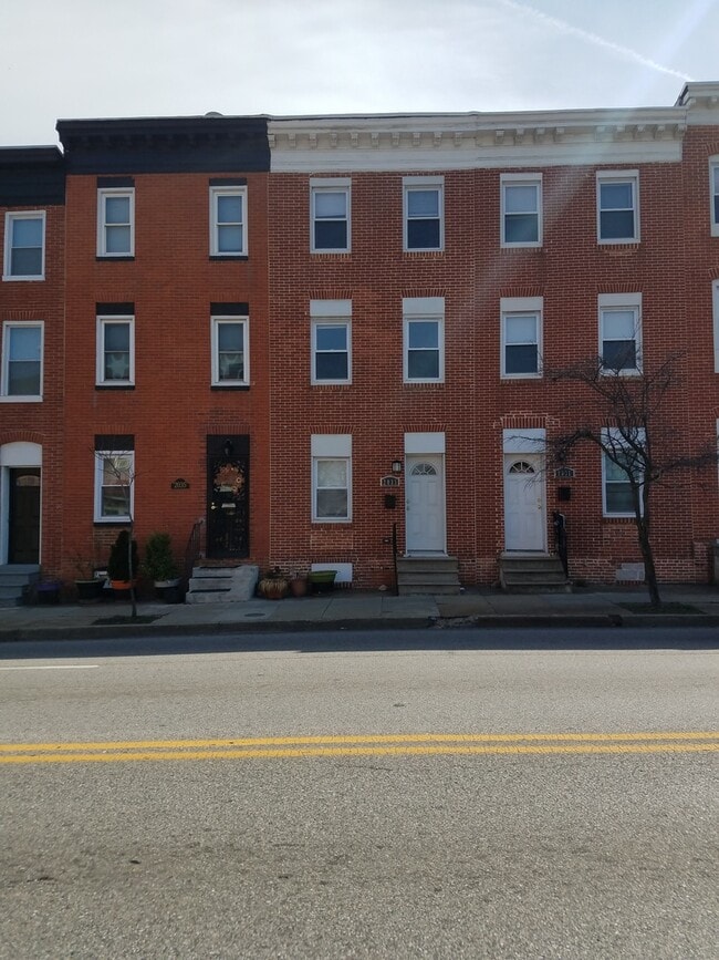 Lovely 3 Bedroom Townhome in East Baltimo... - Lovely 3 Bedroom Townhome  in East Baltimo...