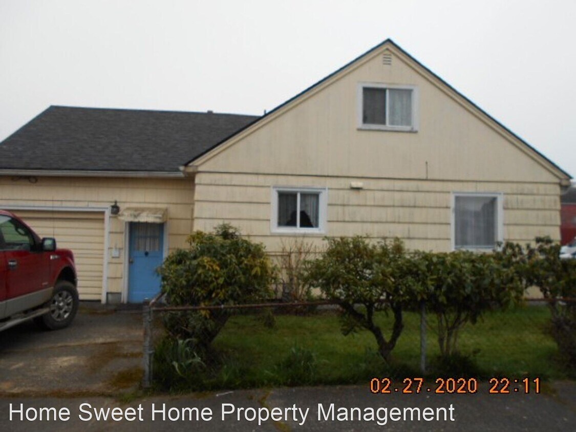 Primary Photo - 3 br, 1.5 bath House - 820 W. Heron