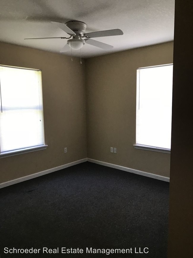 Building Photo - 1725 Garden Park Dr