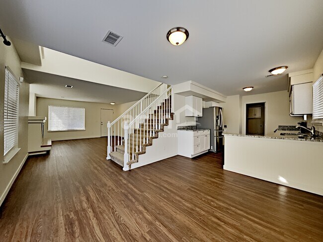 Foto del edificio - 18835 Burlington Pl