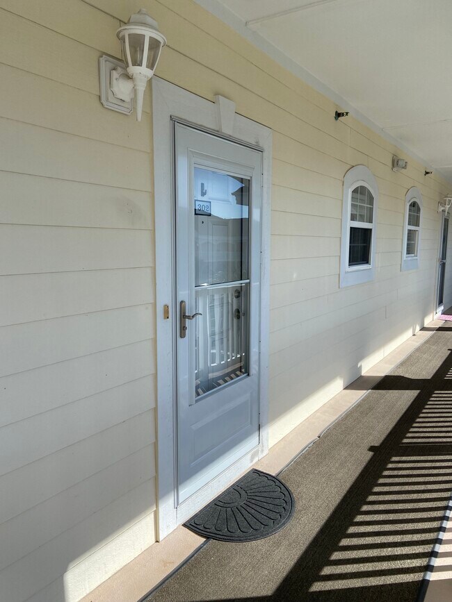 Foto del edificio - 4139 Hibiscus Dr