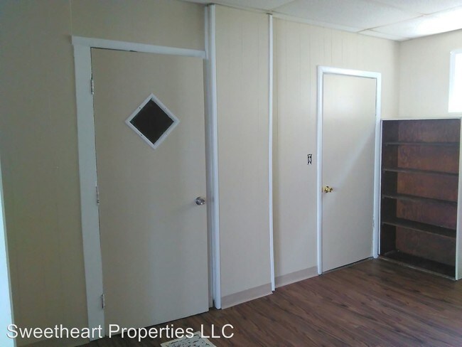 Building Photo - 3 br, 1 bath House - 283 Ludington