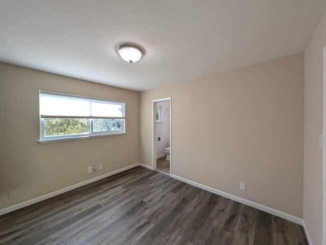 Building Photo - 2121 Blake St