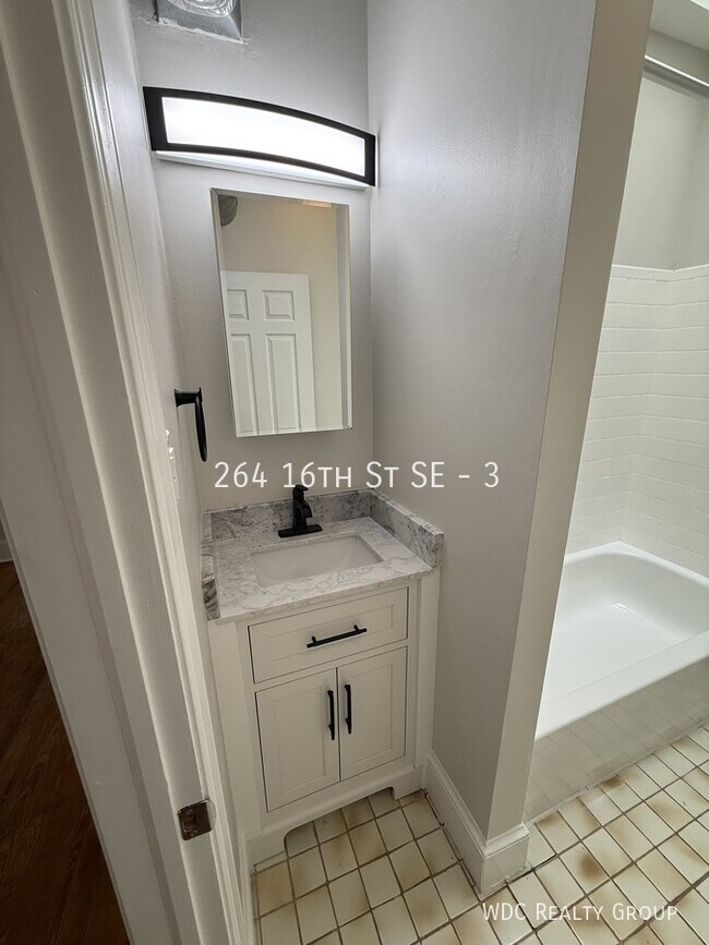 Foto del edificio - 264 16th St SE